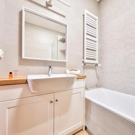 Kasprzaka 29c I Trzy I Garaz I By Perfect 218 * وارسو