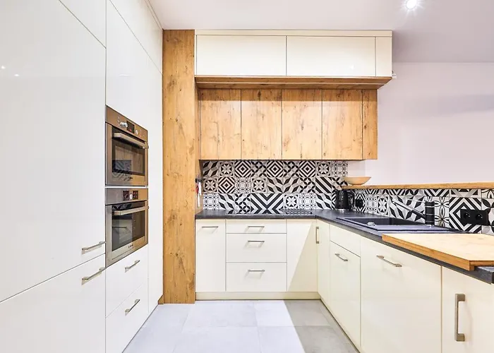 Kasprzaka 29c I Trzy I Garaz I By Perfect 218 *